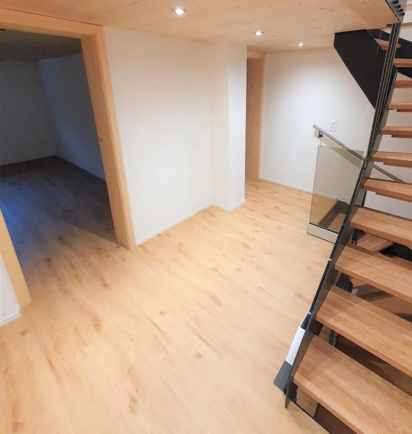 Appartamento duplex ristrutturato di 4 1/2 stanze - Foto 12 di 15