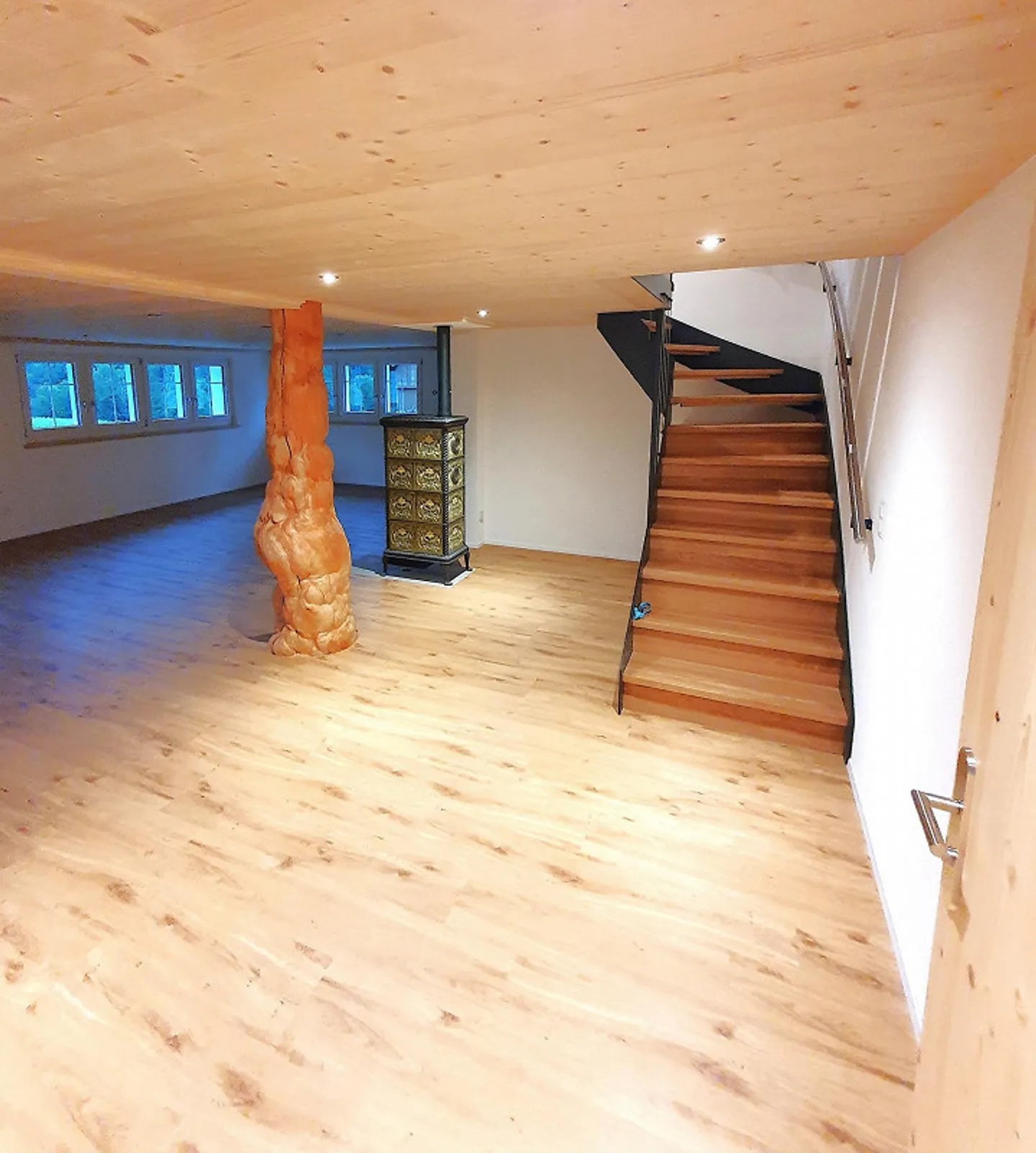 Appartamento duplex ristrutturato di 4 1/2 stanze - Foto 4 di 15