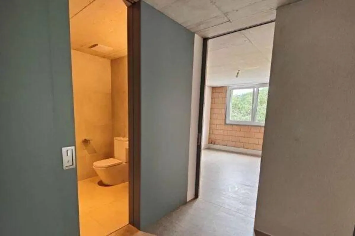 ZU VERMIETEN - Wunderschöne 2,5-Zimmer-Wohnung mit 73 m², Wohnzimmer mit 3 m Höhe? hell und perfekt zugänglich, mit Garten - Foto 4 von 4