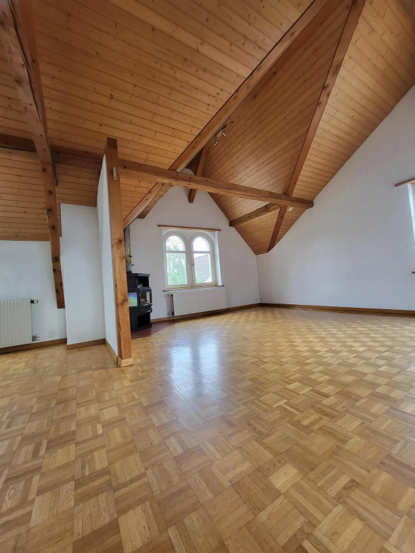 Incantevole appartamento mansardato 2.5 camere in un edificio storico a Opfershofen - Foto 2 di 7