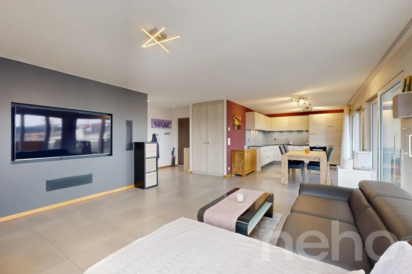 T4 Apartment of 106 m² with mountain view in La Chaux-de-Fonds - Photo 2 of 12