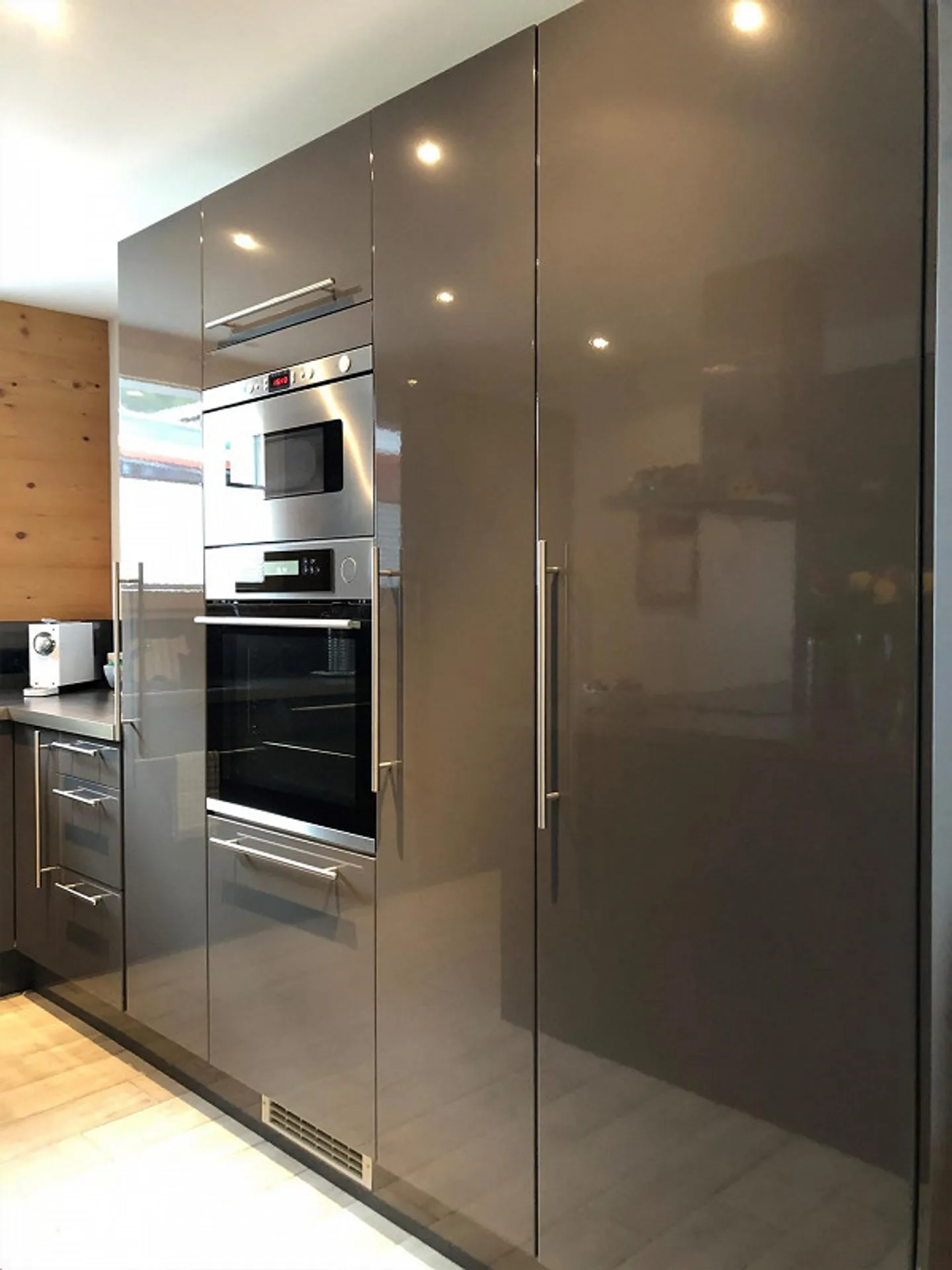 Corner House Close to the Center with Road Access - Photo 4 of 7