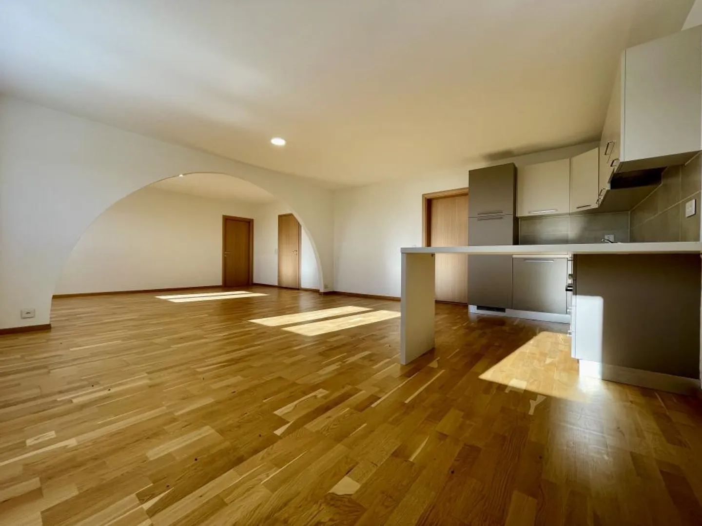 4.5 Room Apartment - Photo 1 of 5