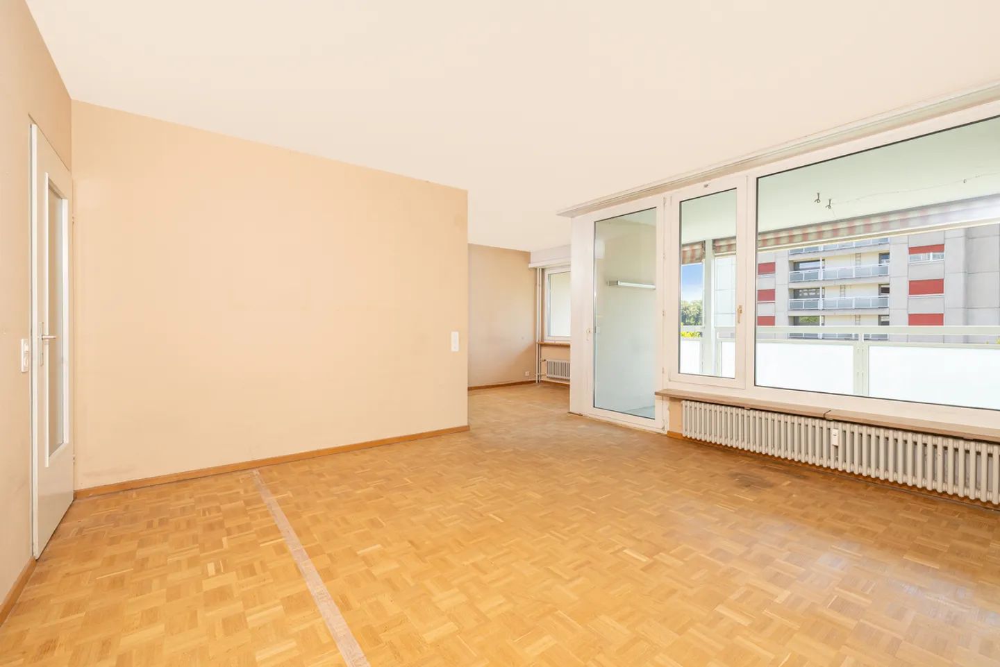 Living close to the city, designing individually - Photo 8 of 13