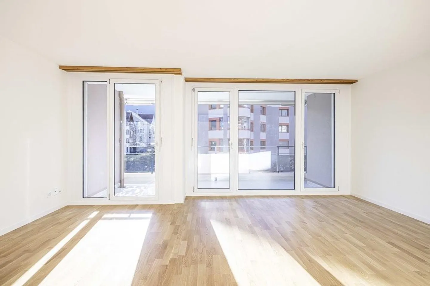 Appartement 4.5 pièces récemment rénové - Emménagez et profitez ! - Photo 3 sur 7