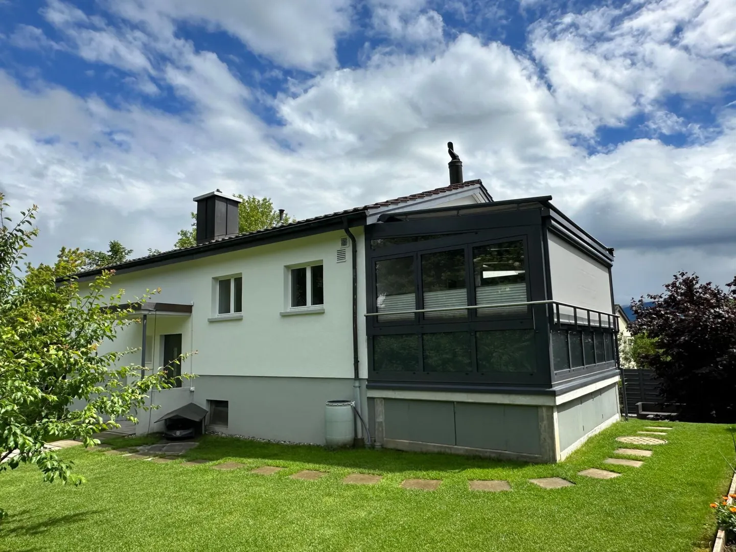 Detached single-family house with a lot of charm... - Photo 2 of 14