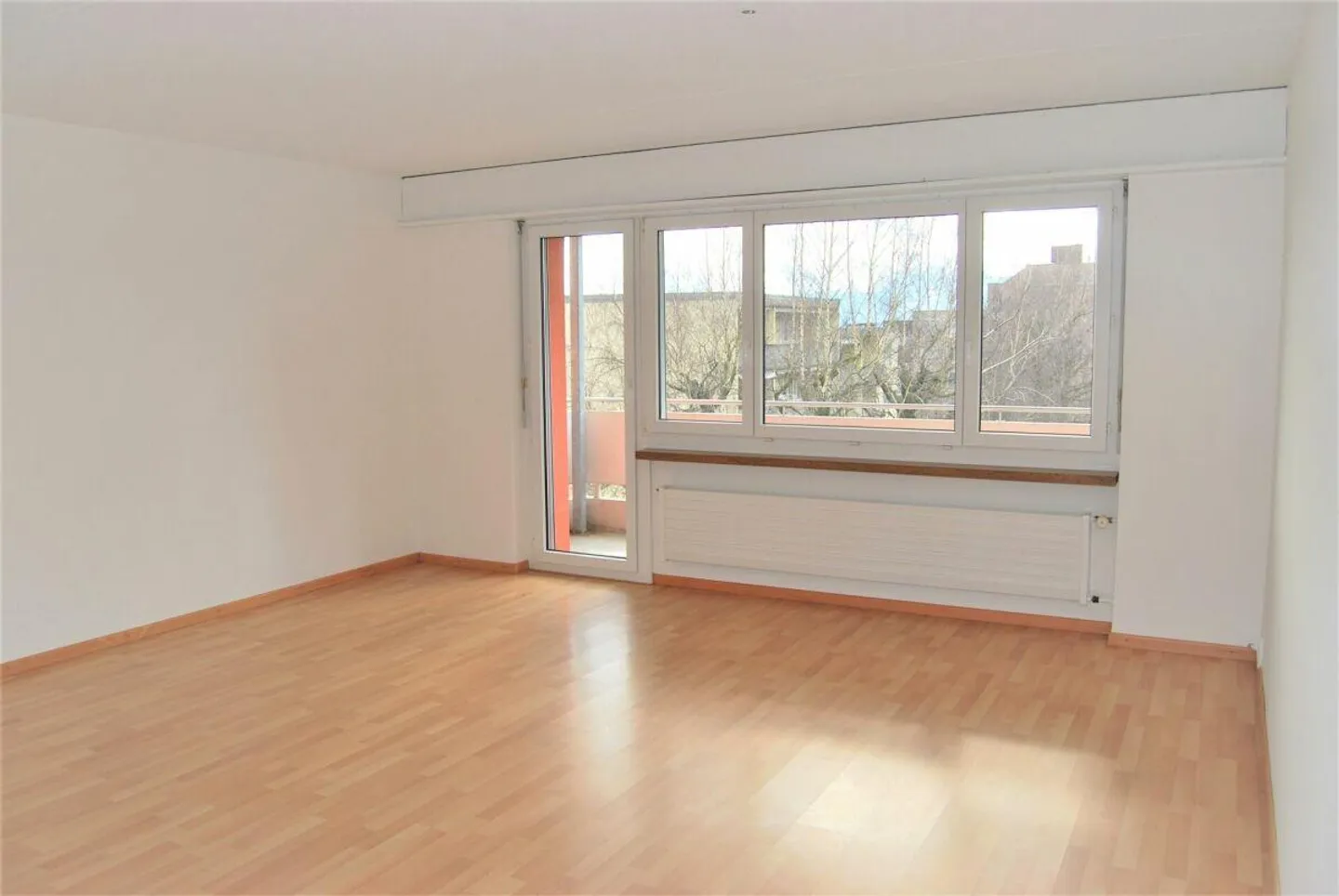 Obj. 4, 4 ZW, EG rechts - Foto 2 von 10