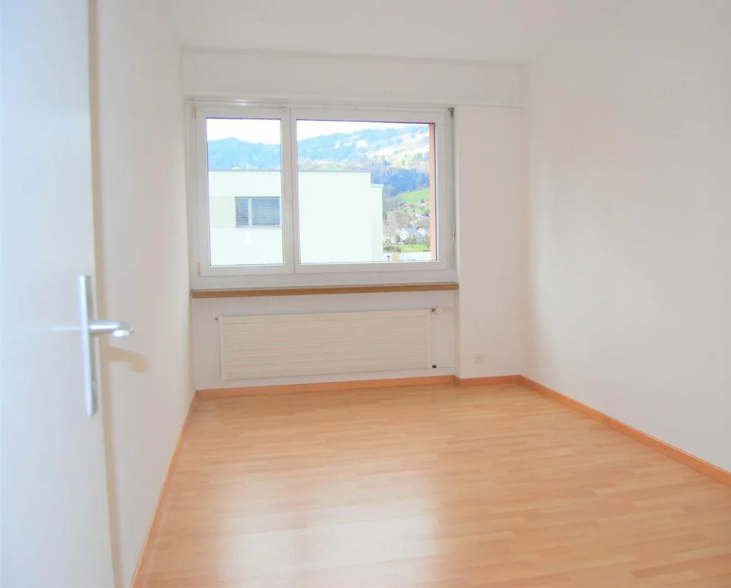 Obj. 4, 4 ZW, EG rechts - Foto 6 von 10