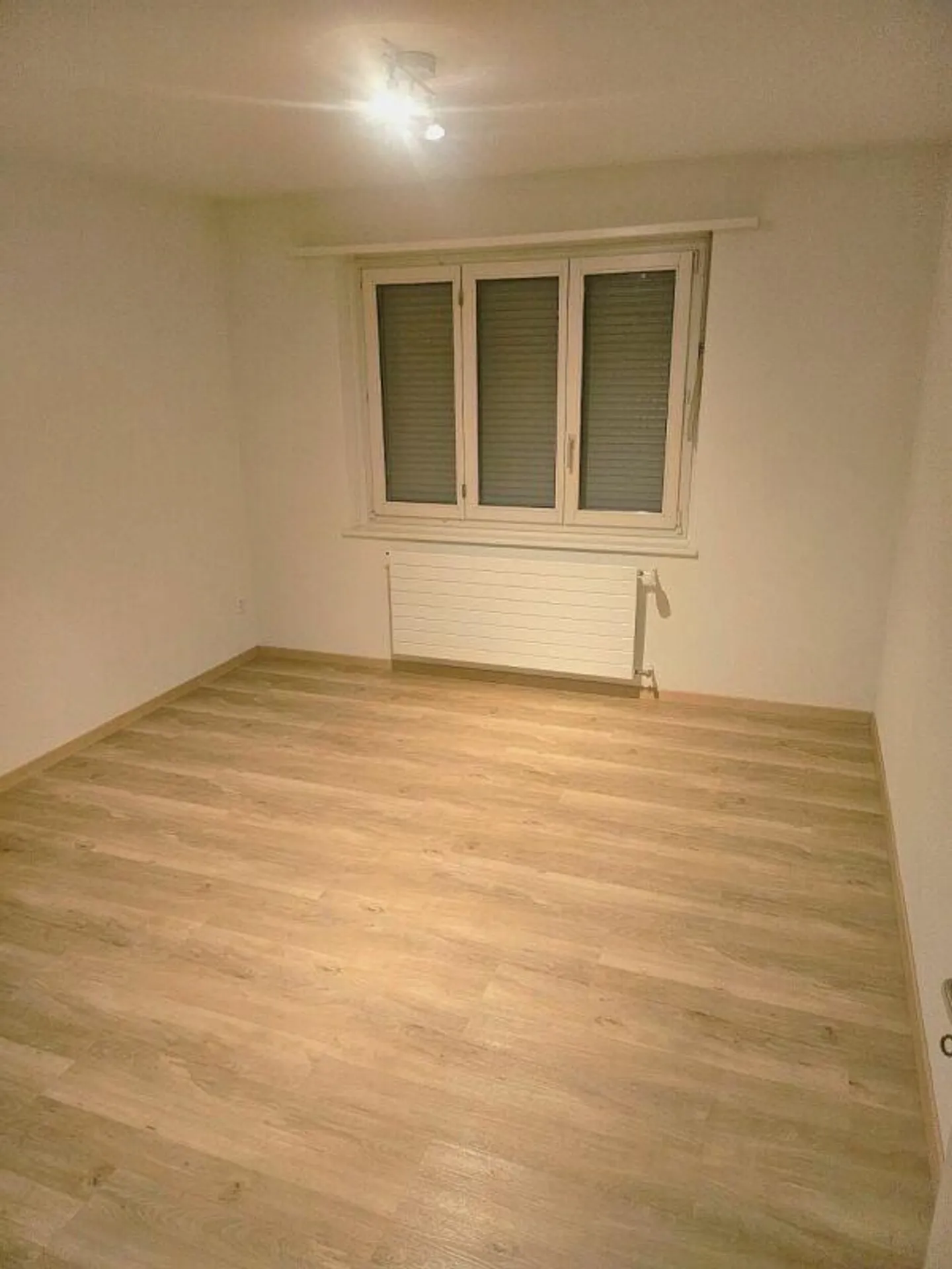 Bright 2.5 room apartment for rent - Photo 7 of 7