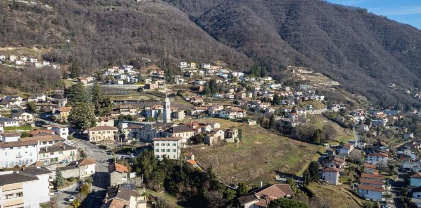 VACALLO: 2.0 WOHNUNG LOC. MÖBLIERT MIT GARAGE - Foto 1 von 1