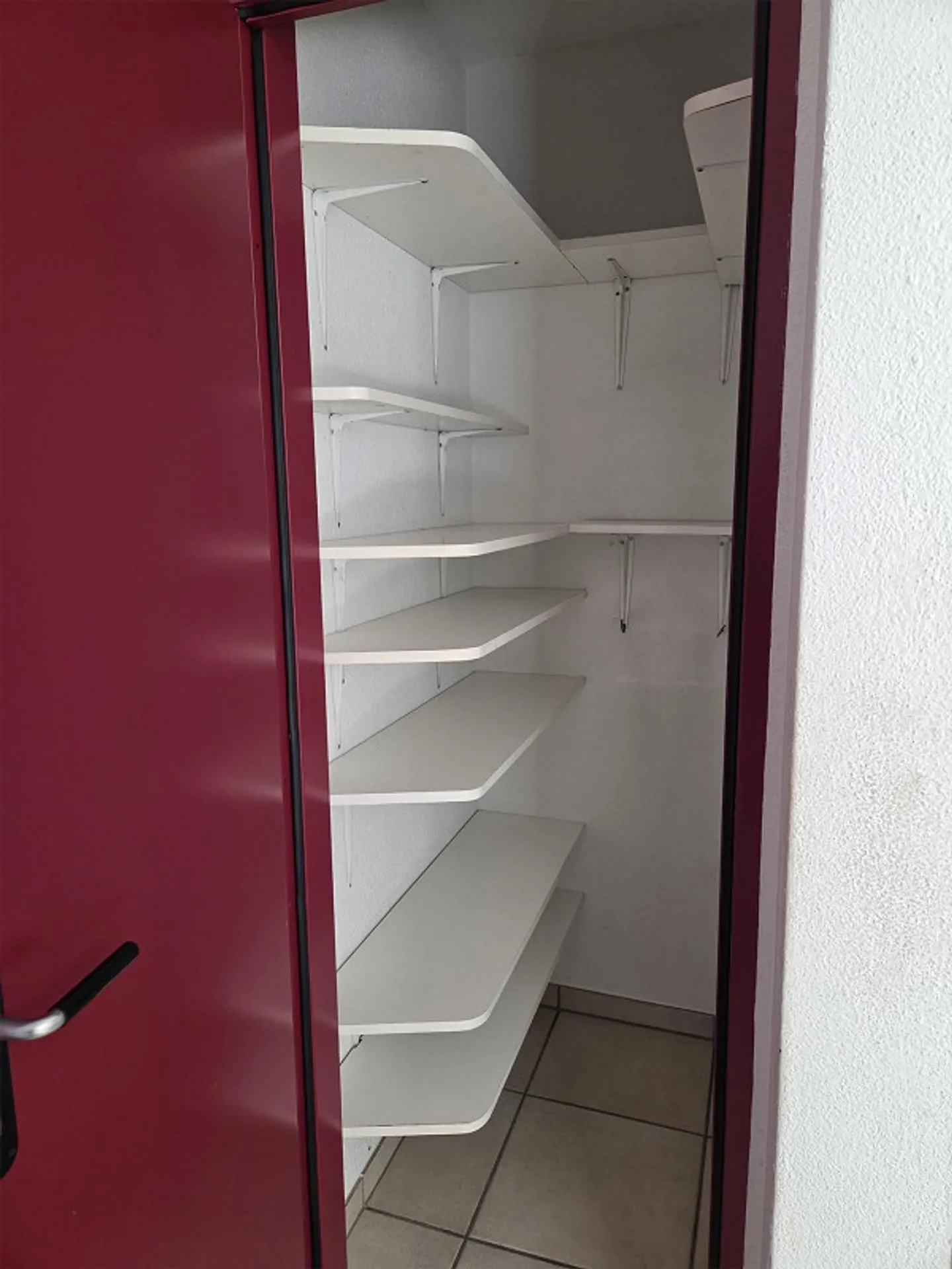 Frisch renoviertes 6.5 Zi-Reiheneckhaus im beliebten Chlosterbünt - Photo 13 of 30