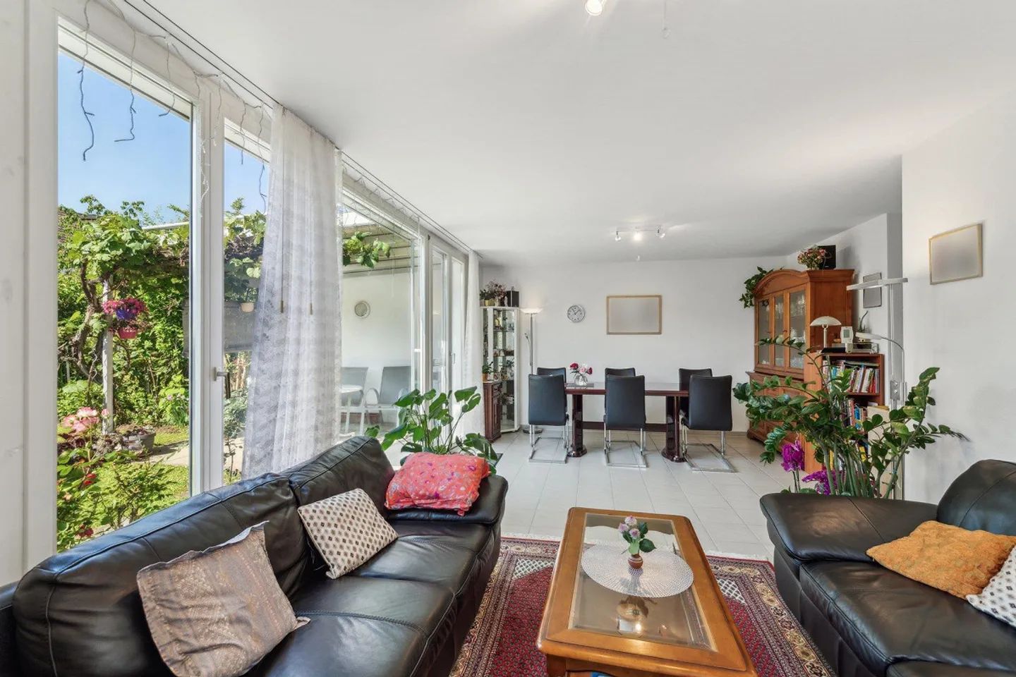 Charming Single-Family Home for Rent - Photo 3 of 11