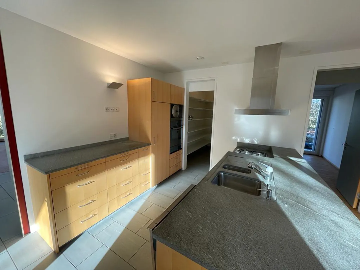 Design lovers wanted! - 9-room detached house in Schaffhausen - Photo 7 of 13