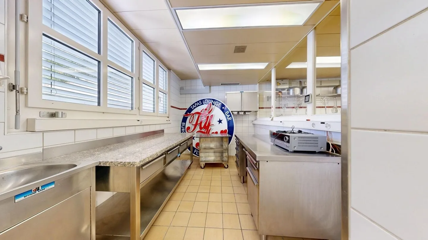 Vielseitige Gewerbeliegenschaft in Burgdorf - Foto 5 von 8