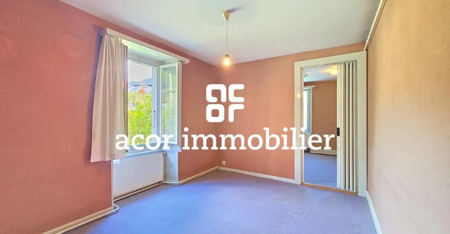 Haus zu renovieren mit großem Potenzial - Foto 3 von 11