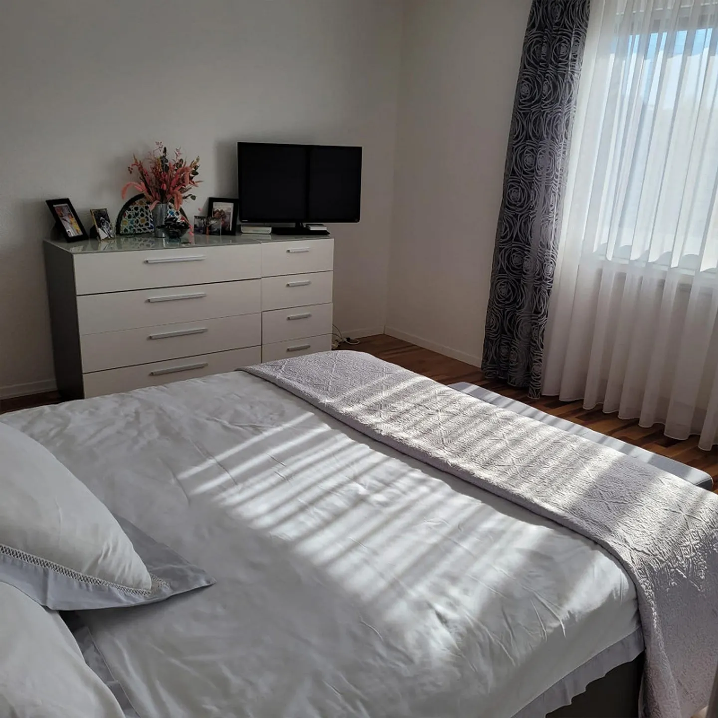 Sunny Living Happiness in Uster – 3.5 Rooms, Balcony & Garage - Photo 3 of 12