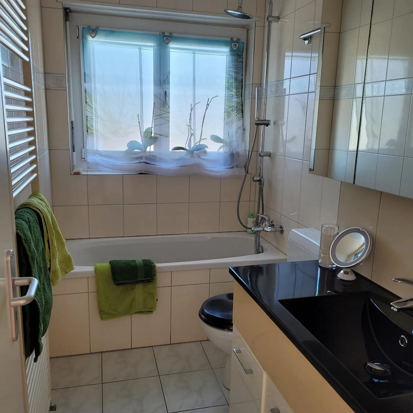 Sunny Living Happiness in Uster – 3.5 Rooms, Balcony & Garage - Photo 8 of 12