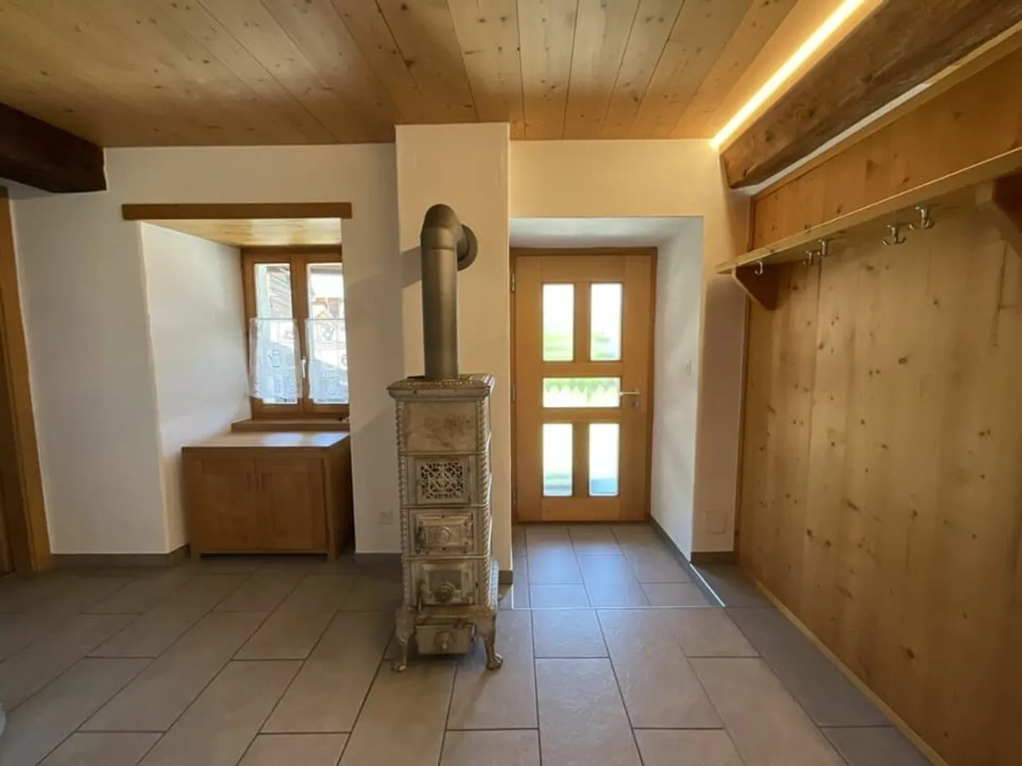 Appartement et terrain à vendre dans le village de Vollèges - Photo 11 sur 13