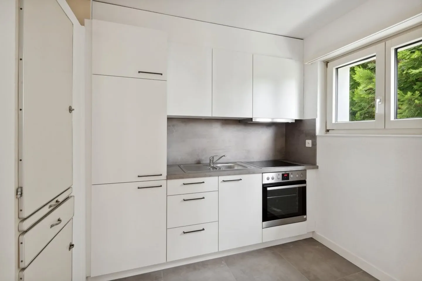 Grosszügige 3.5 Zimmerwohnung in Suhr - Foto 2 von 12