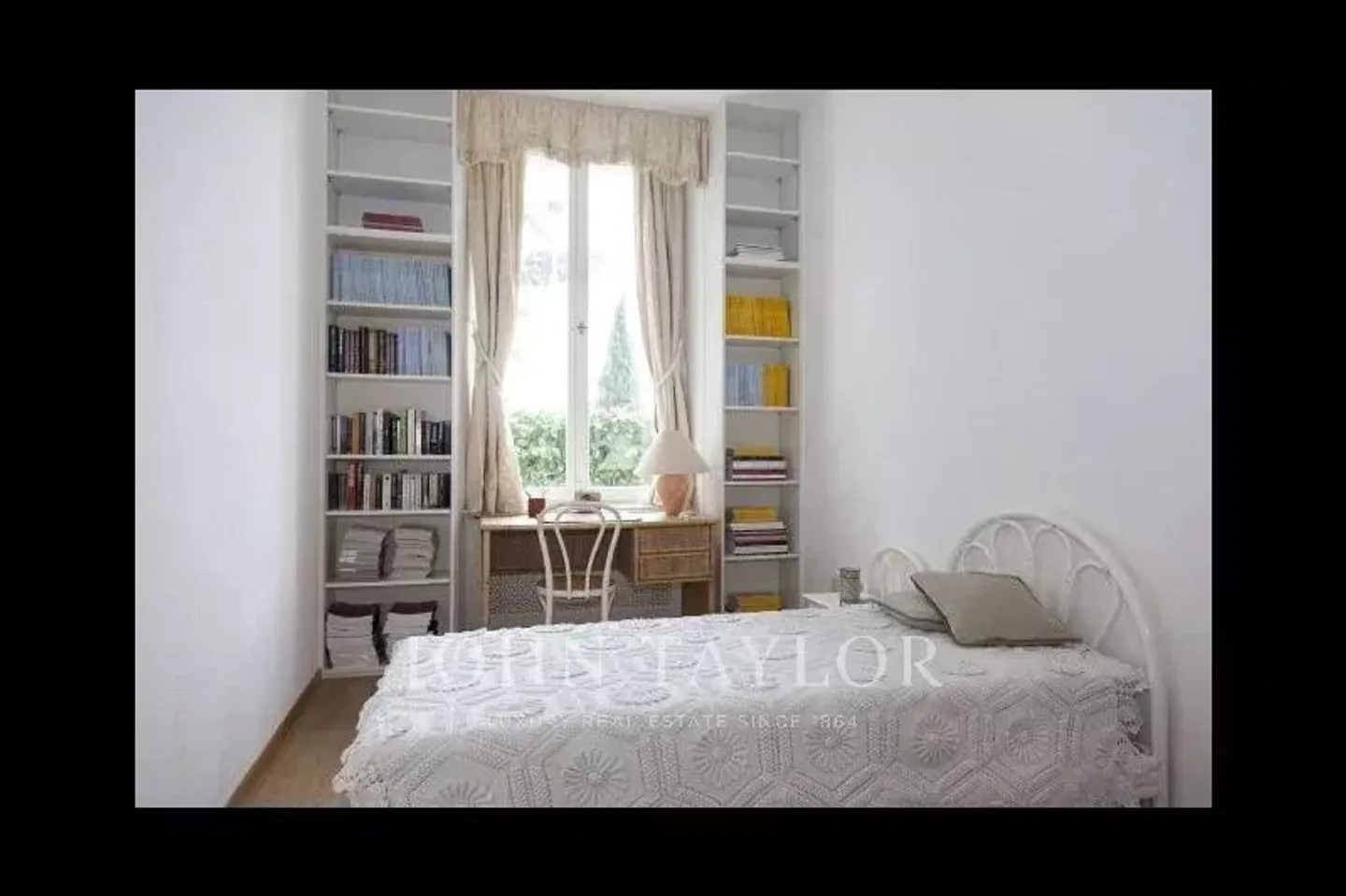 Belle propriété dans un quartier résidentiel - Photo 12 sur 13