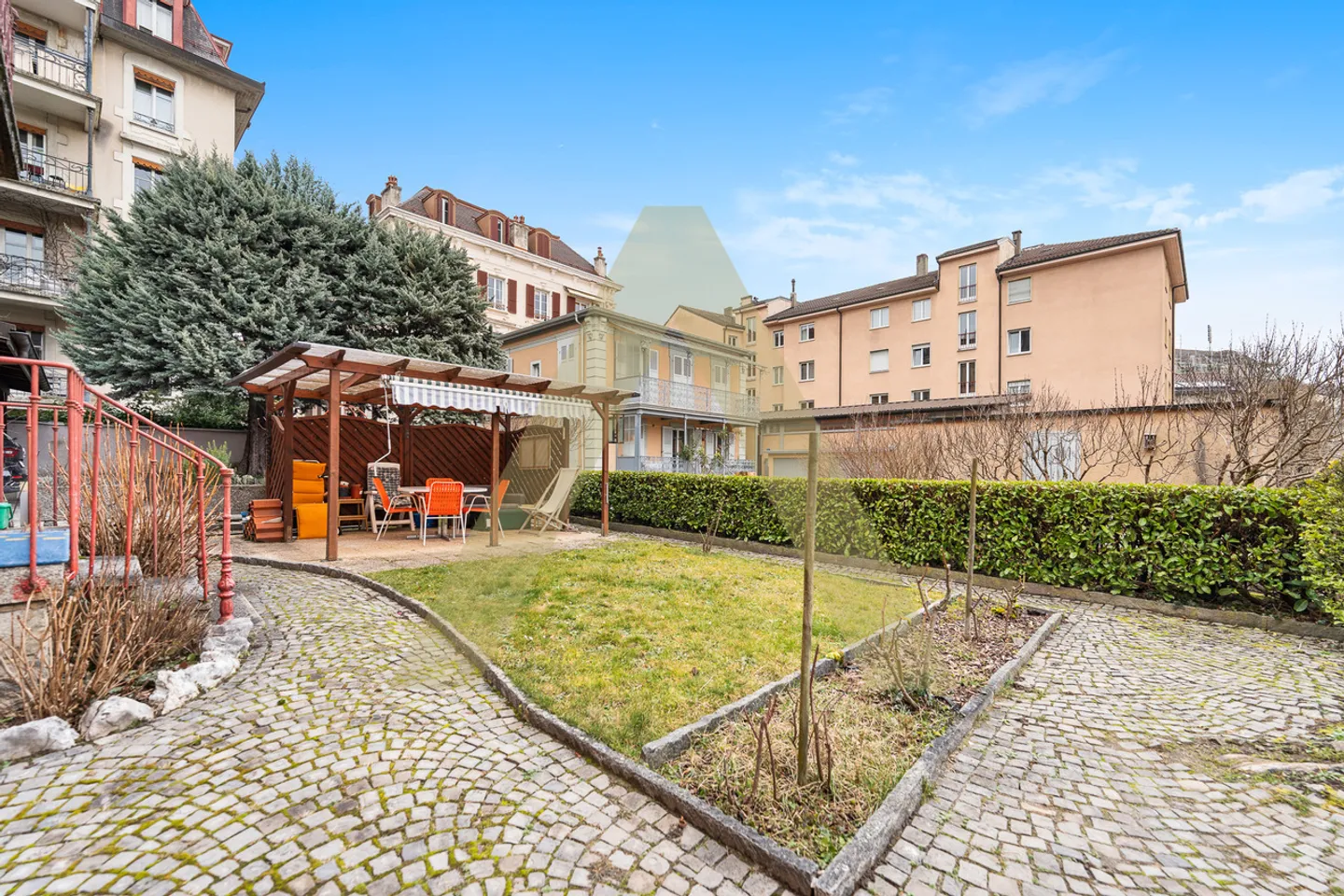 Townhouse with great potential – Center of Lausanne - Photo 7 of 8