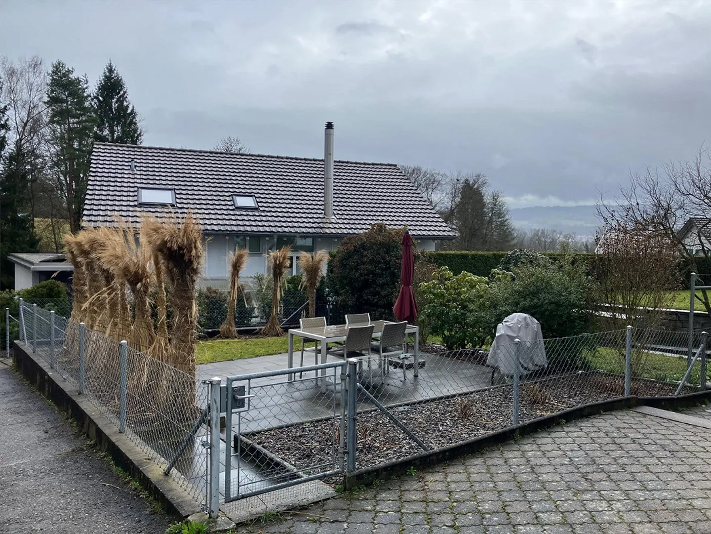Saluti - Sezione di casa di 5,5 stanze inclusa 2 posti auto cerca nuovo inquilino - Foto 1 di 13