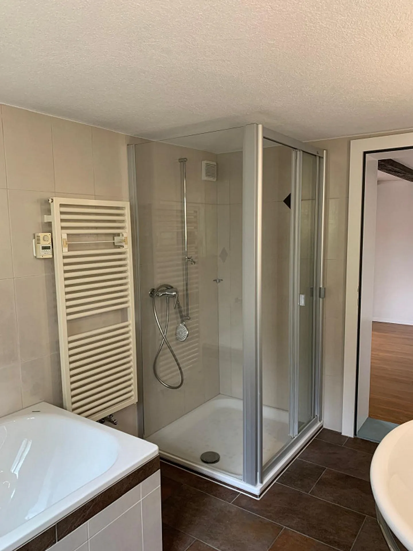 Saluti - Sezione di casa di 5,5 stanze inclusa 2 posti auto cerca nuovo inquilino - Foto 11 di 13