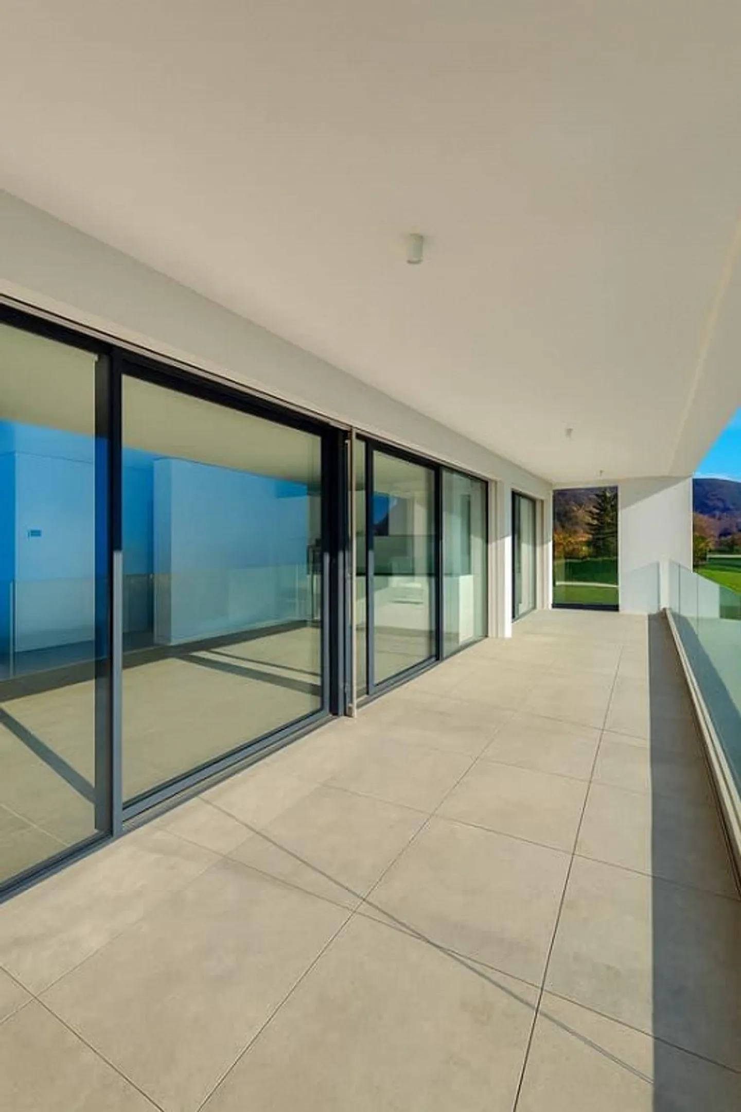 Modern and Bright Monteggio 3.5 loc. - Photo 2 of 10