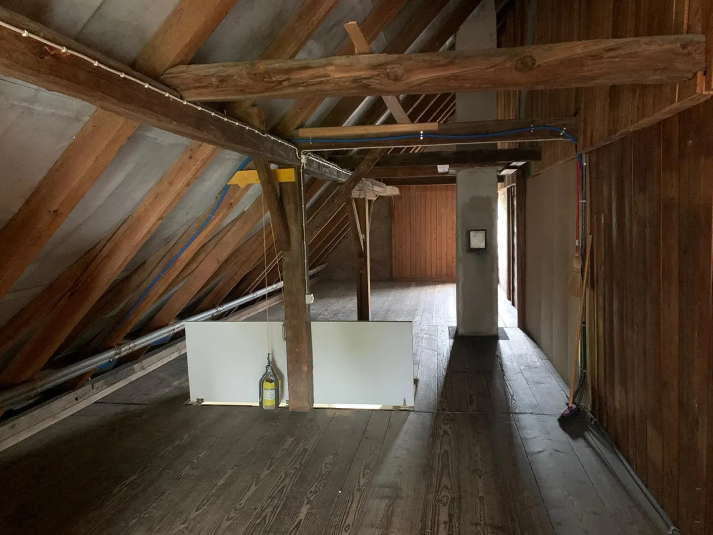 Saluti - Sezione di casa di 5,5 stanze inclusa 2 posti auto cerca nuovo inquilino - Foto 13 di 13