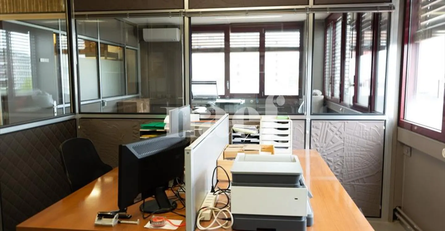 Office space for rent - Photo 3 of 8