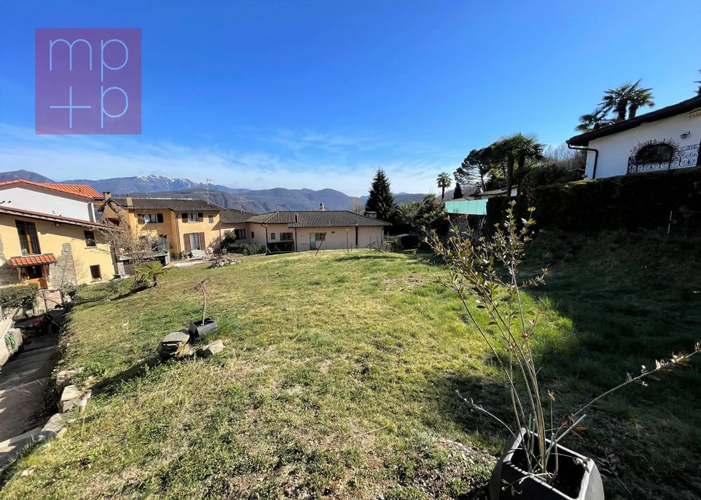 Terreno per costruire - Pura - Foto 1 di 8