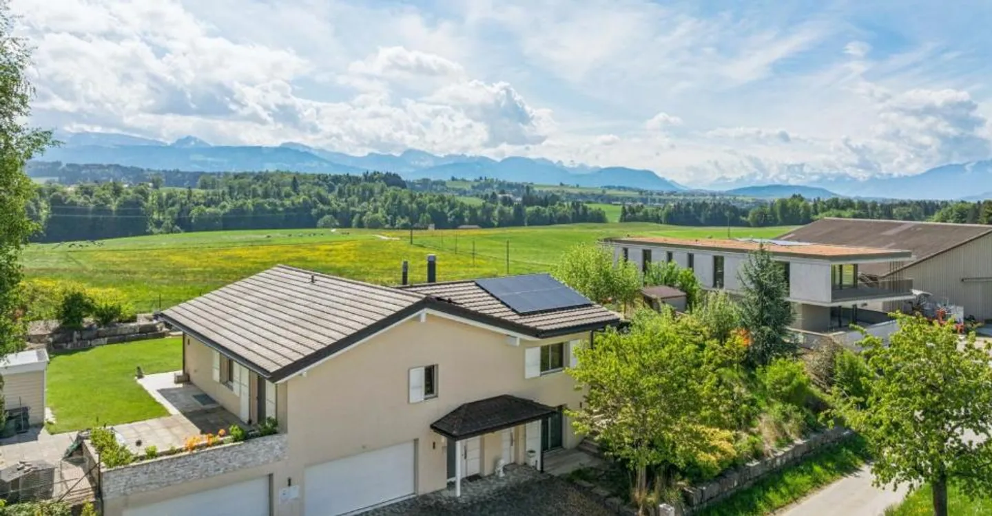 Villa contemporaine avec jardin - Photo 1 sur 9