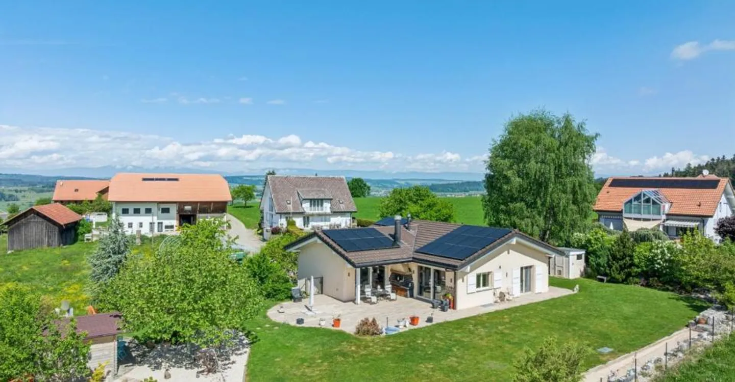 Villa contemporaine avec jardin - Photo 2 sur 9
