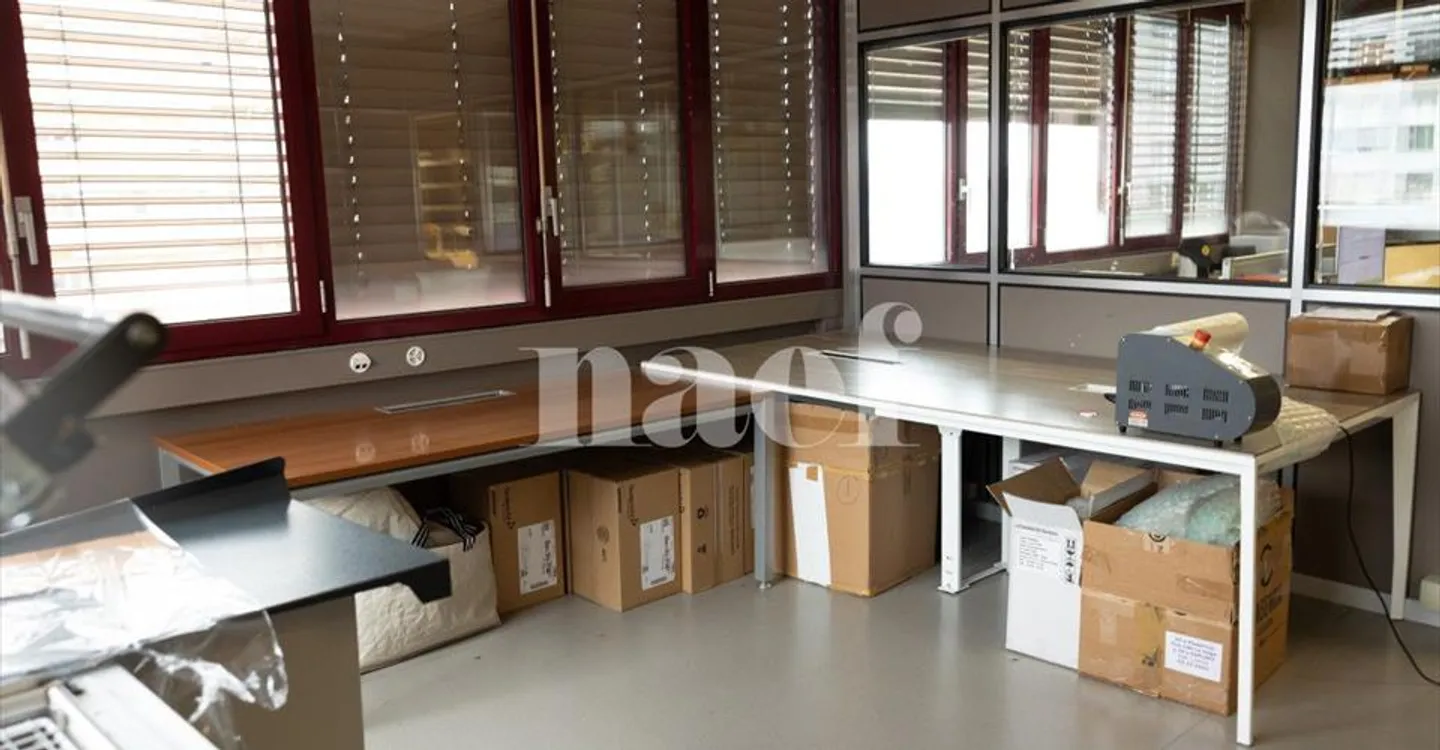 Office space for rent - Photo 2 of 8