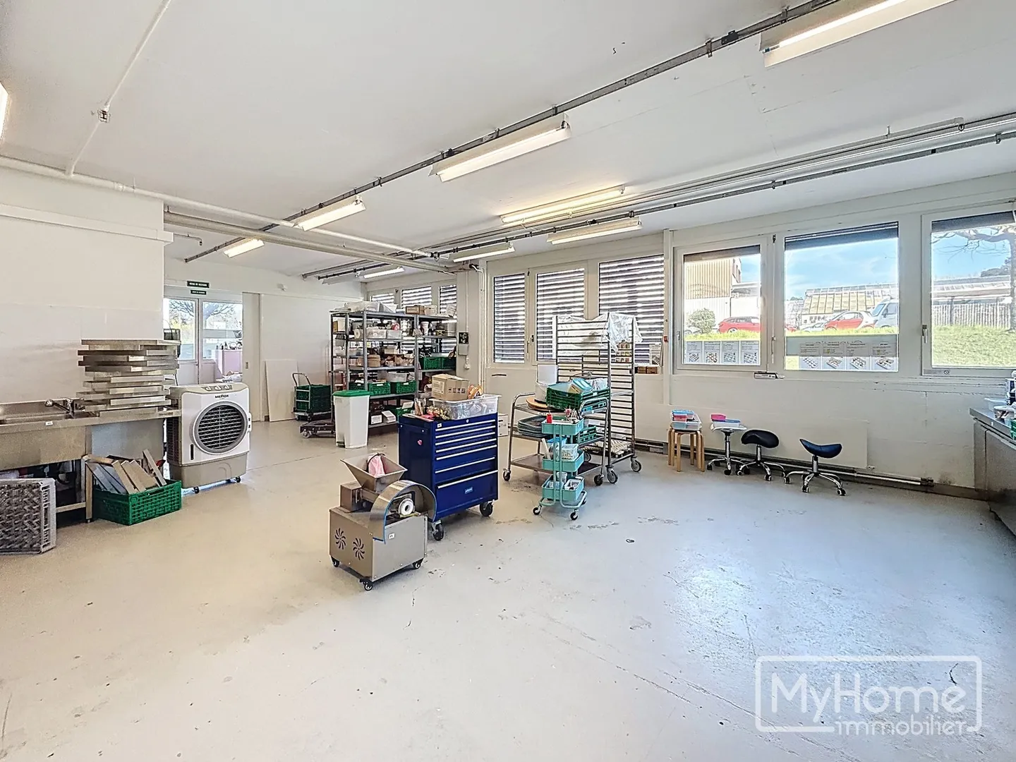 Spazio commerciale di 153m² in affitto a Lonay - Foto 4 di 6