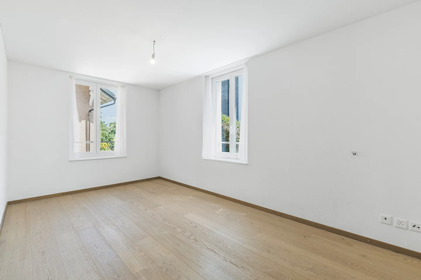 Charming Apartment with Garden - Photo 4 of 8