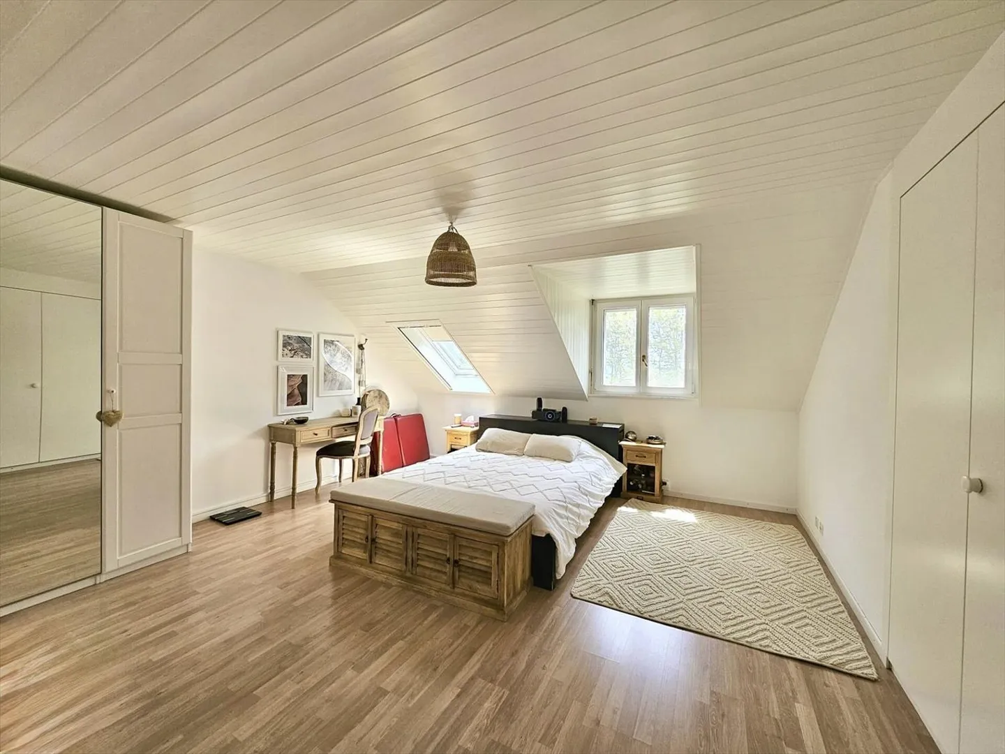 Detached villa with plenty of light and large studio - Photo 6 of 13