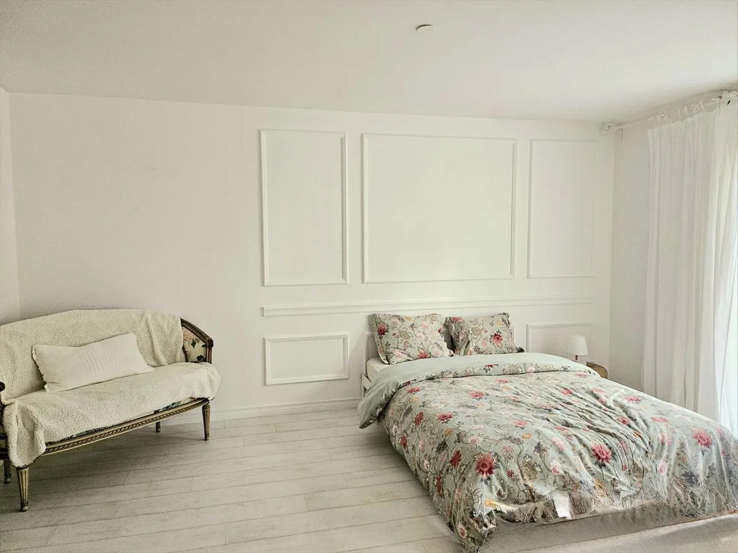 Detached villa with plenty of light and large studio - Photo 7 of 13