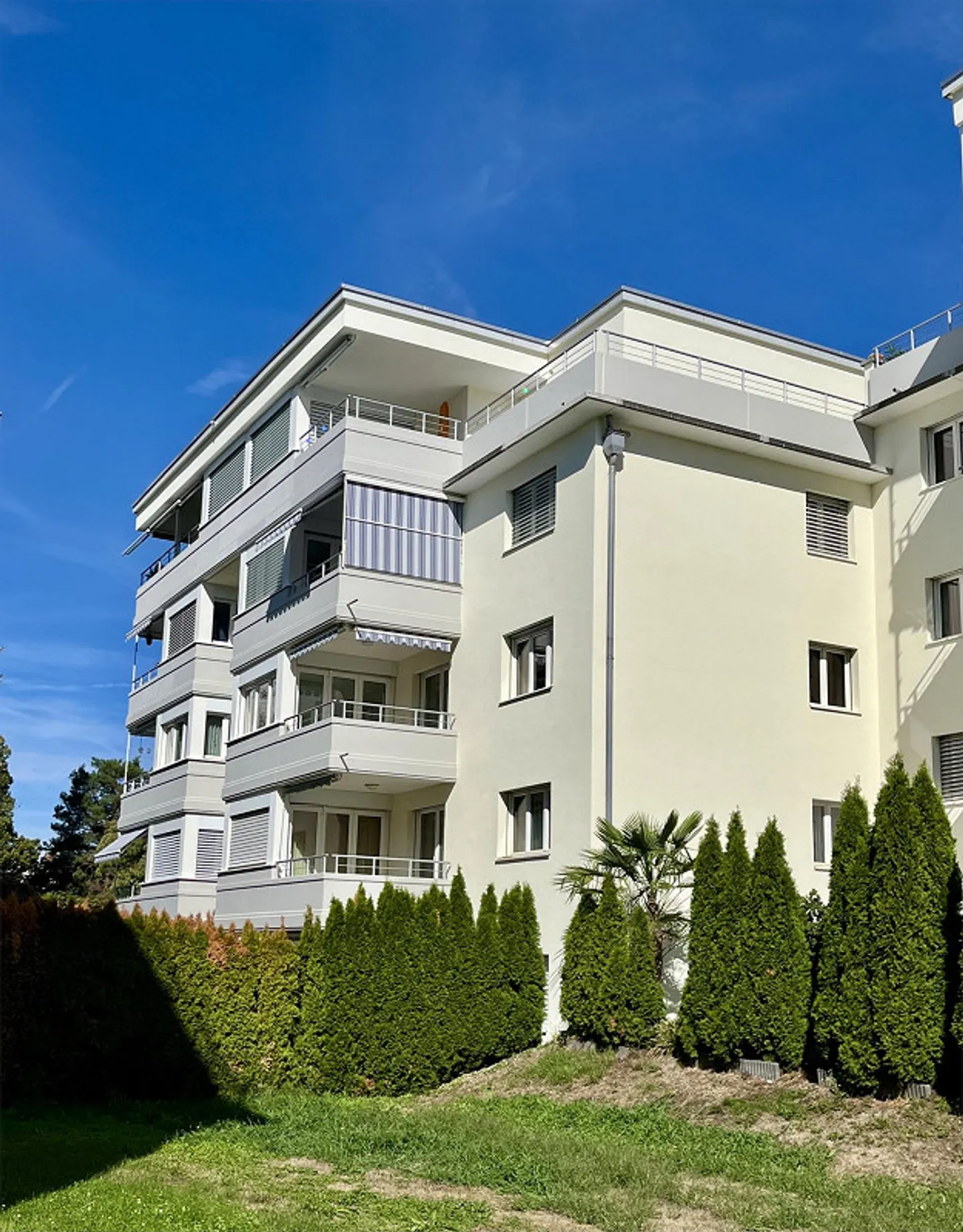 First occupancy after complete renovation - 109 m2 with balcony and lift - Photo 2 of 31