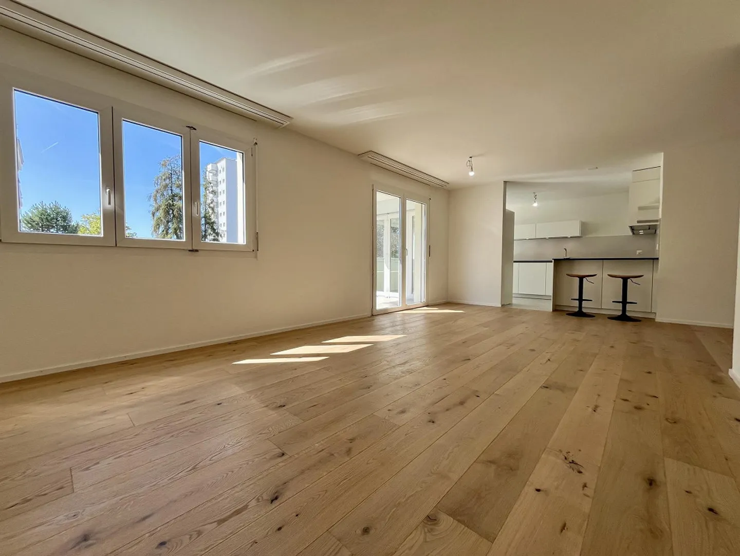 First occupancy after complete renovation - 109 m2 with balcony and lift - Photo 8 of 31
