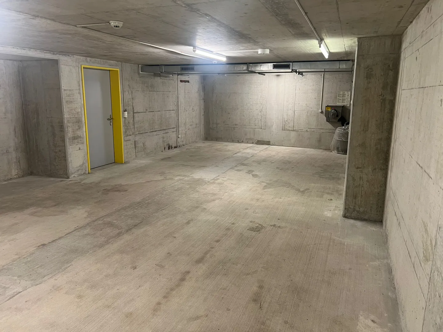 Edificio ad uso misto in affitto - Foto 2 di 3