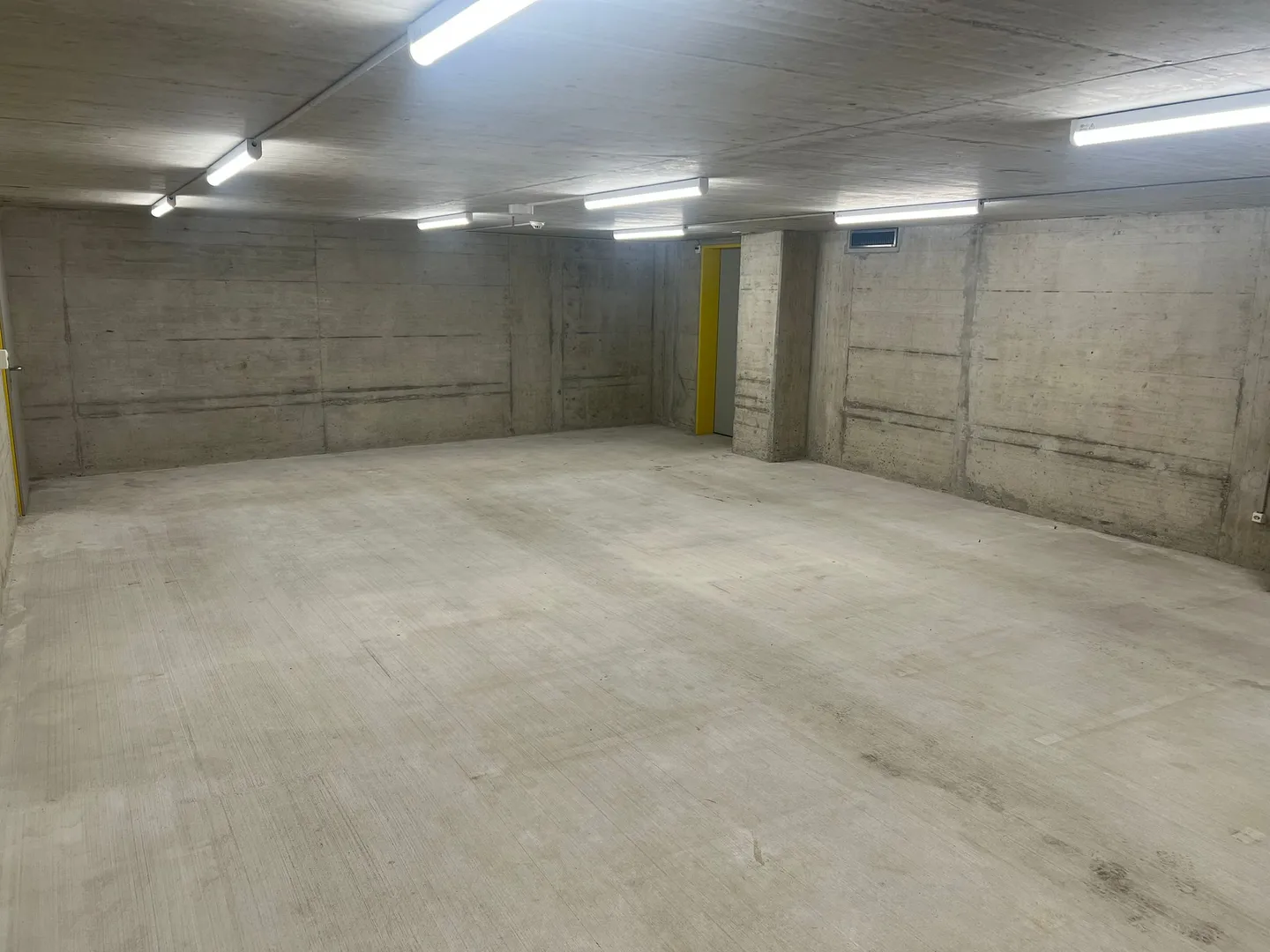 Edificio ad uso misto in affitto - Foto 3 di 3