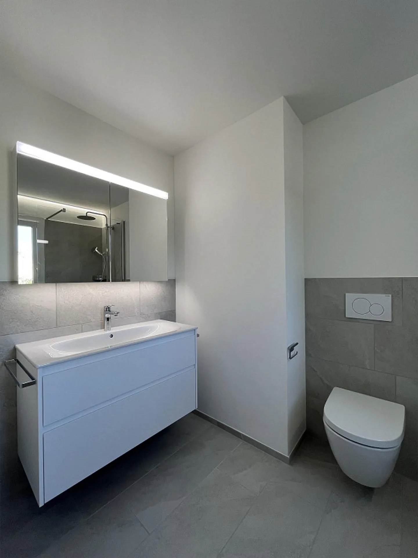 First occupancy after complete renovation - 109 m2 with balcony and lift - Photo 17 of 31