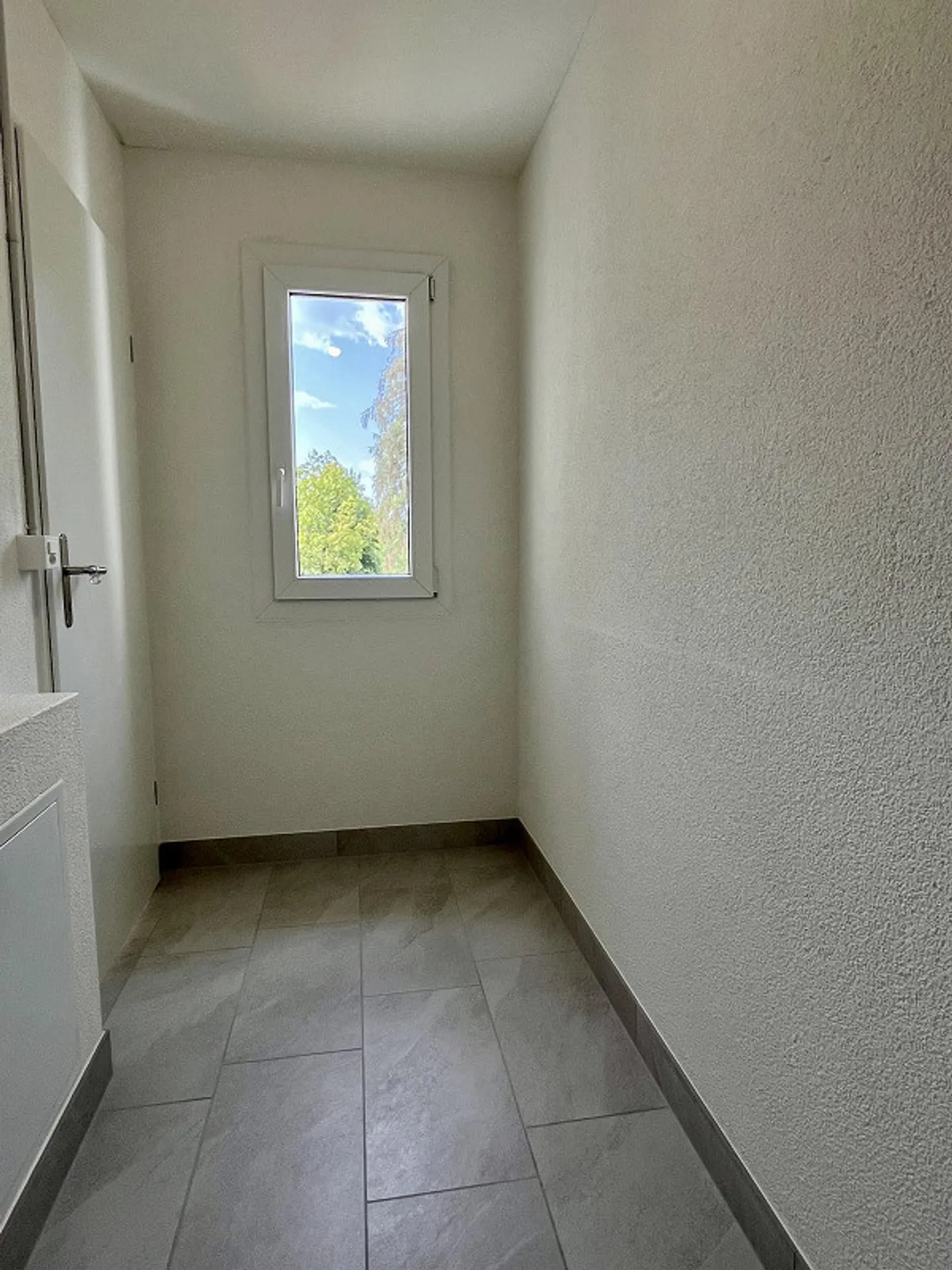 First occupancy after complete renovation - 109 m2 with balcony and lift - Photo 25 of 31