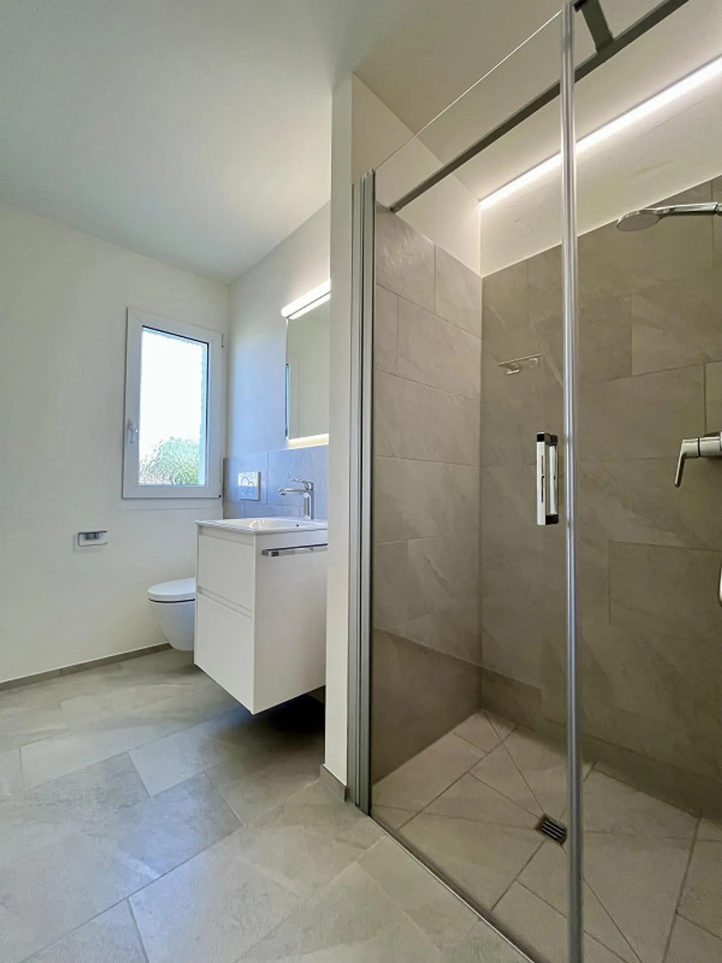 First occupancy after complete renovation - 109 m2 with balcony and lift - Photo 19 of 31