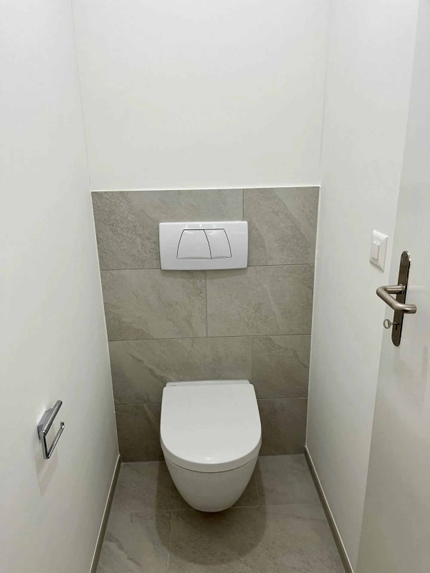 First occupancy after complete renovation - 109 m2 with balcony and lift - Photo 21 of 31