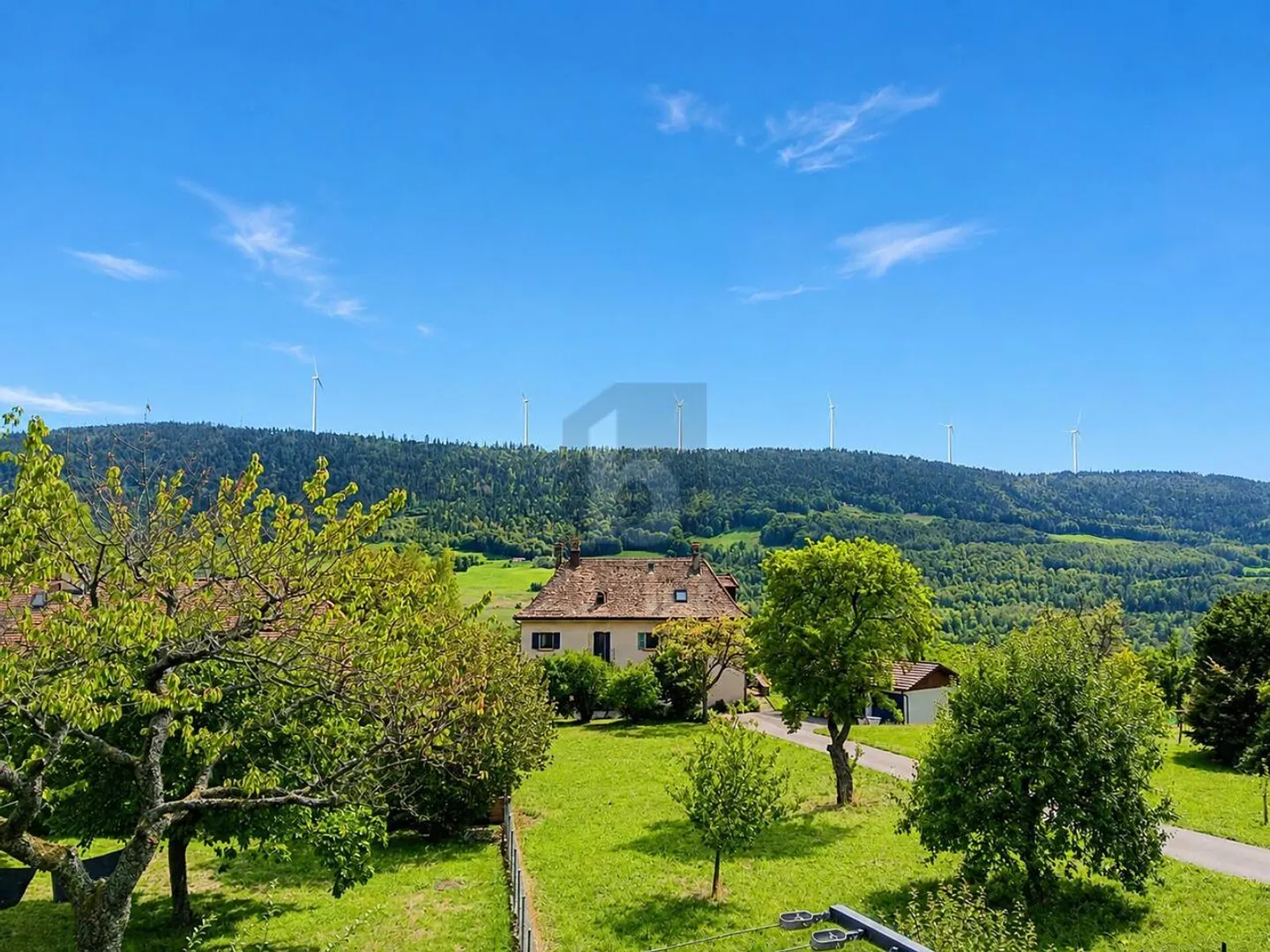 Maison Familiale Spacieuse avec Jardin - Photo 2 sur 6