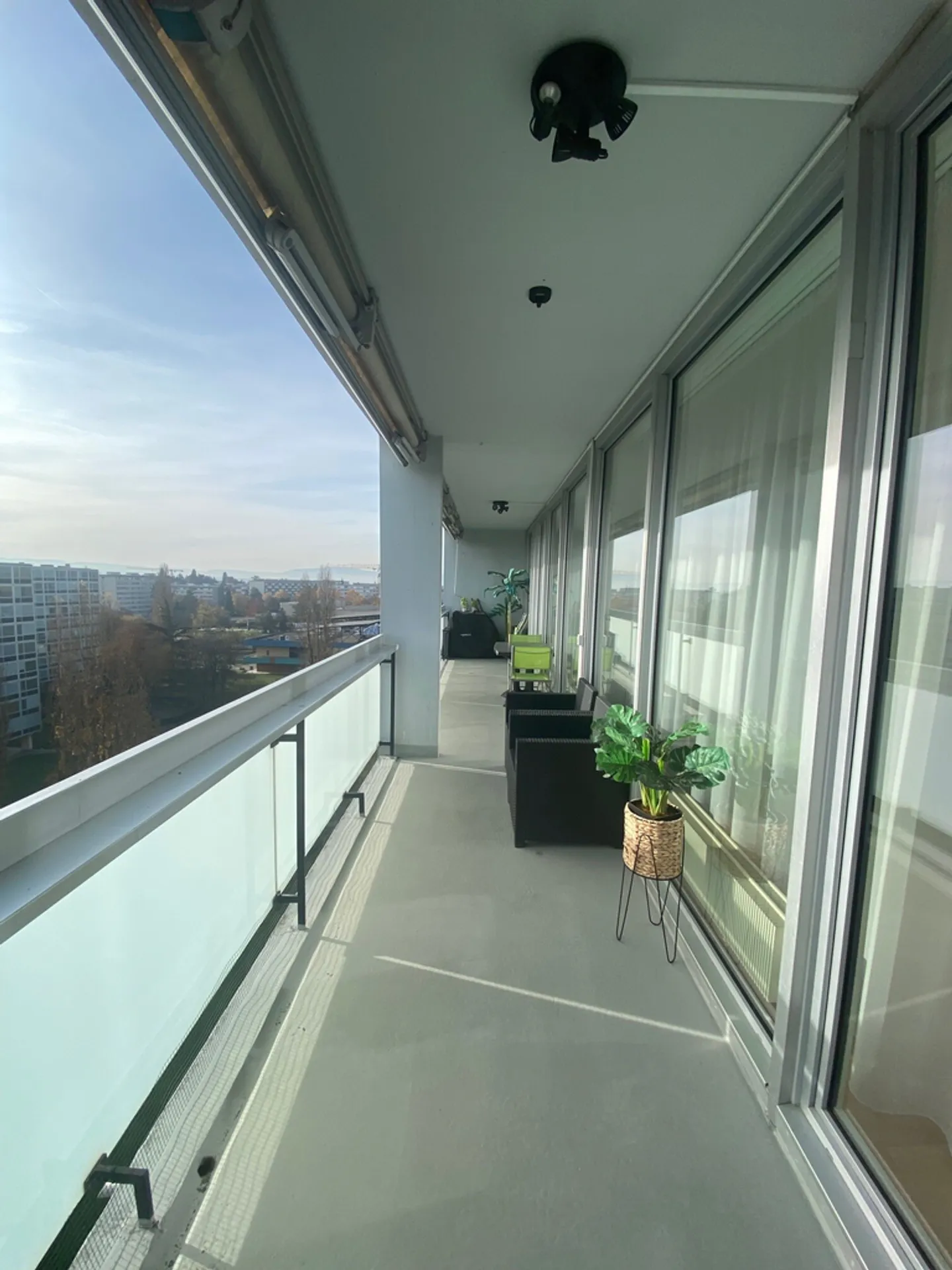 Appartement 8 pièces - Photo 2 sur 5