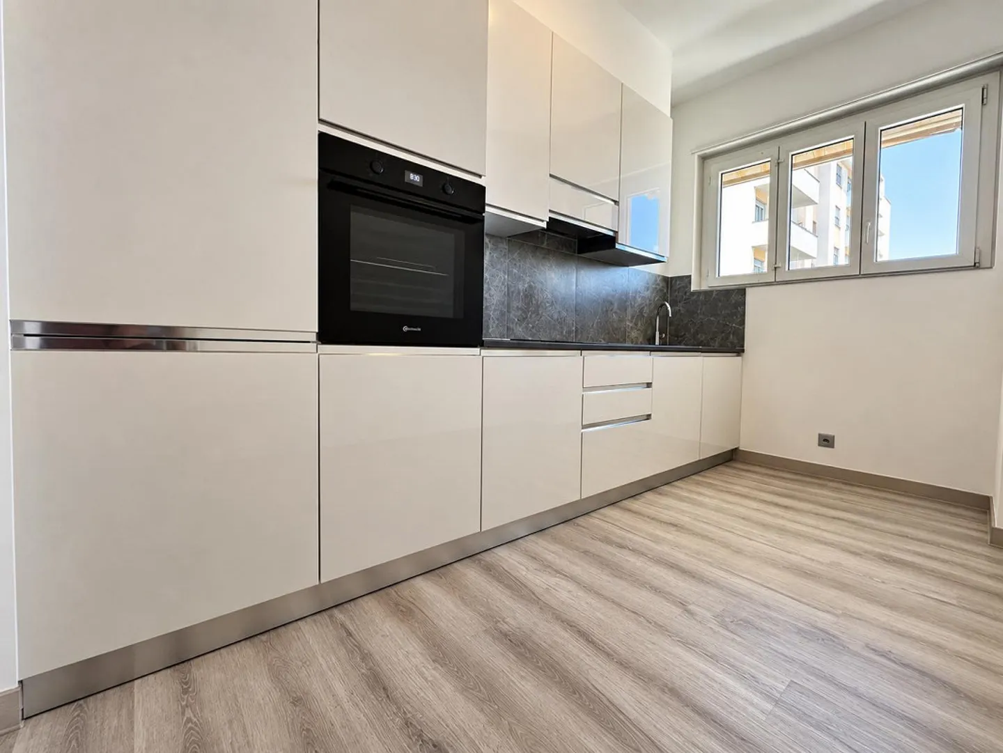 Renovated 3.5-room apartment in Chiasso - Photo 1 of 8