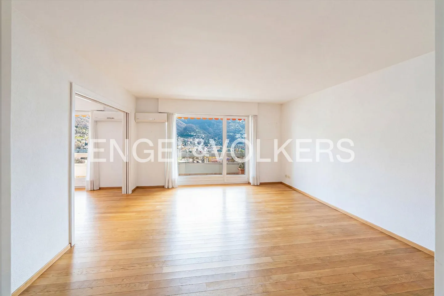 Charmante Wohnung mit Seeblick - Foto 3 von 12